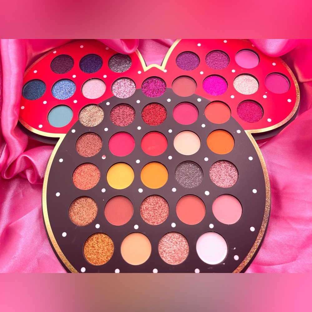Minnie eyeshadow palette